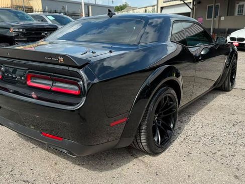Used 2021 Dodge Challenger R/T Scat Pack RWD image 5