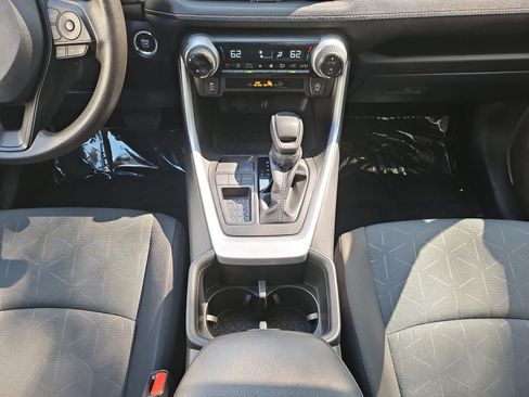 Used 2024 Toyota RAV4 XLE FWD image 31