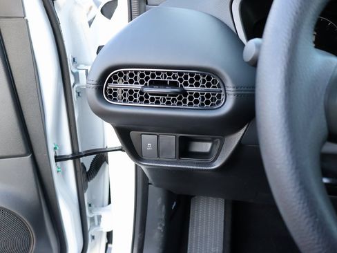 New 2026 Honda HR-V LX image 28