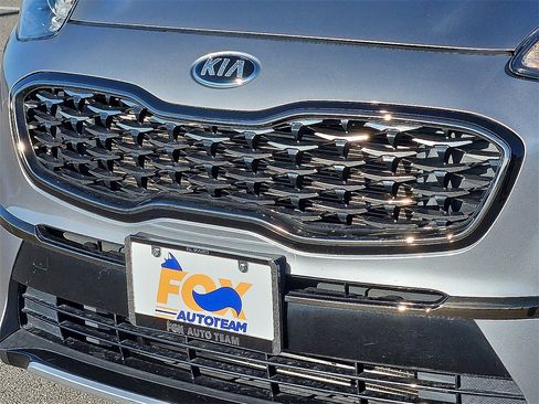 Used 2020 Kia Sportage S image 11