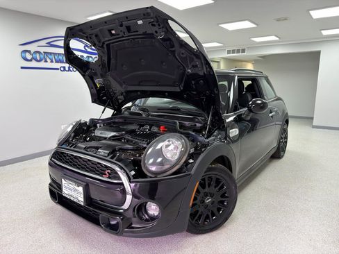 Used 2019 MINI Cooper S w/ Storage Package FWD image 32