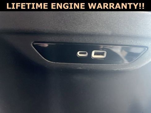 Certified 2024 Chrysler Pacifica Touring-L image 40