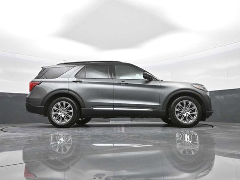 New 2026 Ford Explorer Platinum image 65