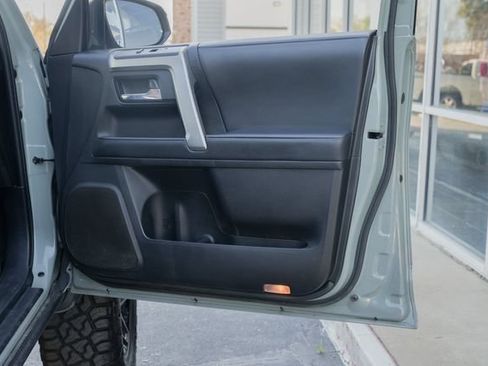 Used 2022 Toyota 4Runner Trail Special Edition AWD/4WD image 36