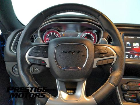 Used 2016 Dodge Challenger SRT RWD image 18