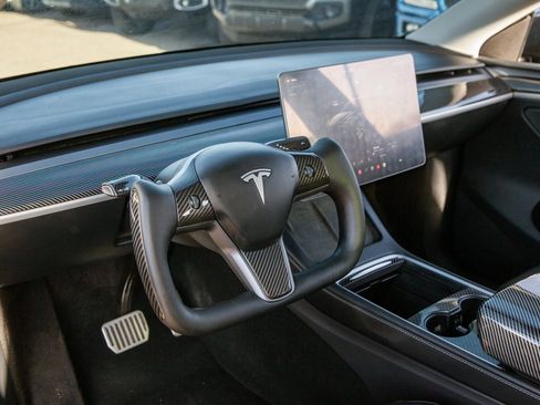 Used 2024 Tesla Model Y Long Range image 10