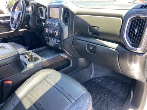 Used 2022 GMC Sierra 3500 Denali w/ Denali Ultimate Package AWD/4WD image 25
