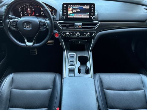 Used 2018 Honda Accord Sport image 13