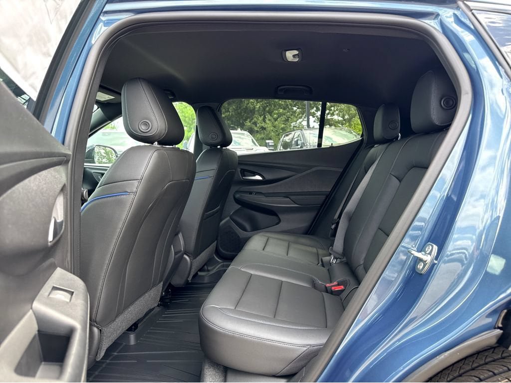 New 2026 Buick Envista Sport Touring w/ Convenience I Package FWD image 7