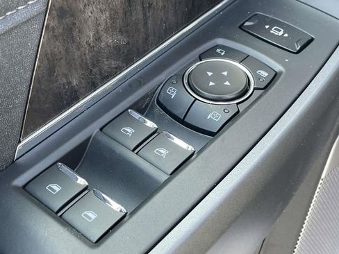 New 2026 Ford F250 Lariat w/ Black Appearance Package image 18