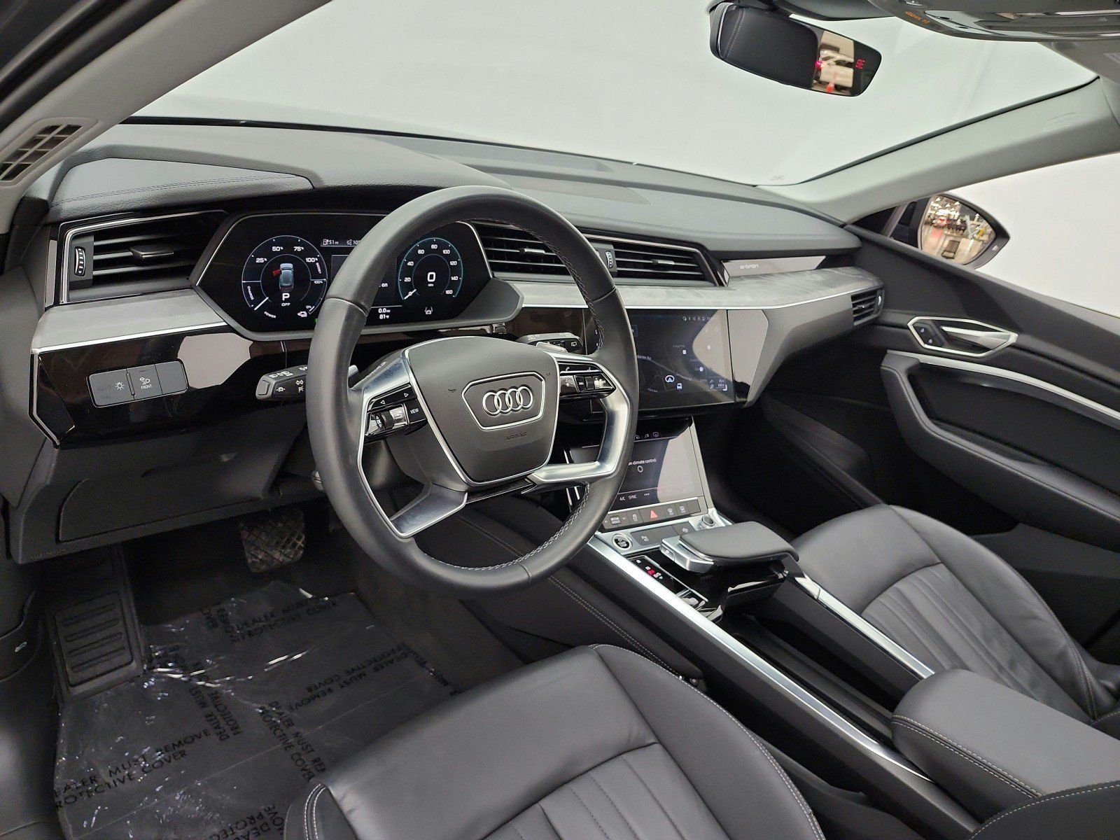 Used 2024 Audi Q8 e-tron Premium AWD/4WD image 9