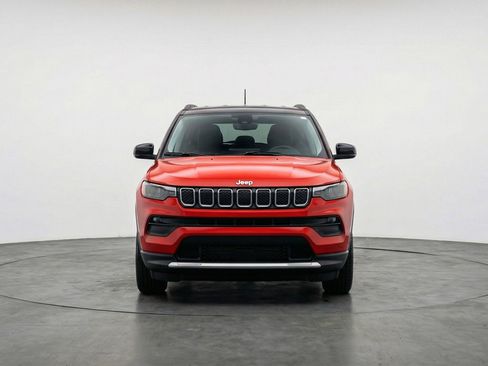 Used 2025 Jeep Compass Trailhawk image 1