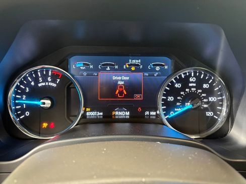 Used 2021 Ford Expedition XLT image 17