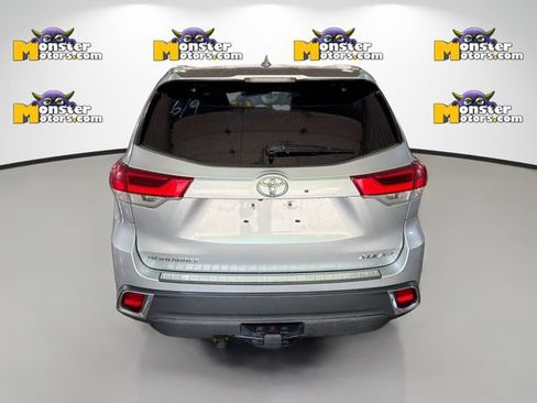 Used 2017 Toyota Highlander XLE AWD/4WD image 5