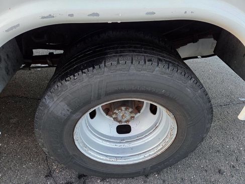 Used 2015 Ford F350 XL w/ Trailer Tow Package image 18