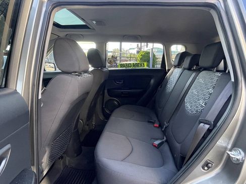 Used 2010 Kia Soul + w/ Audio Pkg FWD image 21