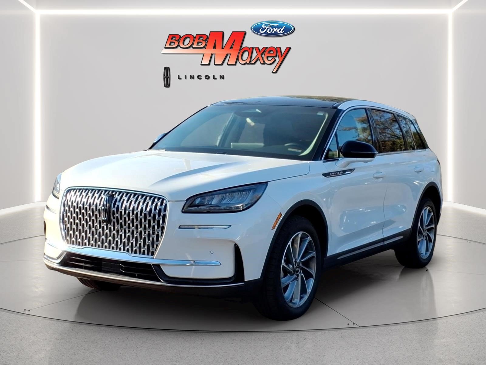 Used 2024 Lincoln Corsair AWD w/ Equipment Group 101A image 1