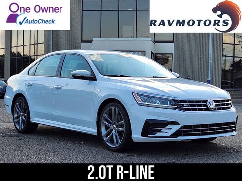 Used 2018 Volkswagen Passat 2.0T R-Line FWD image 1
