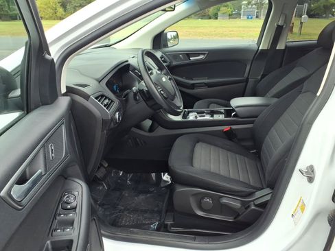 Used 2019 Ford Edge SE AWD/4WD image 10