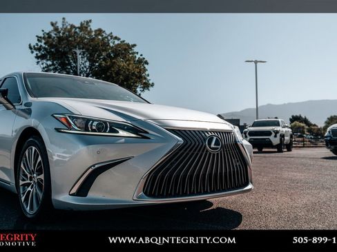 Used 2019 Lexus ES 350 w/ Premium Package FWD image 10