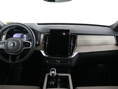 New 2026 Volvo XC90 T8 Ultra image 5