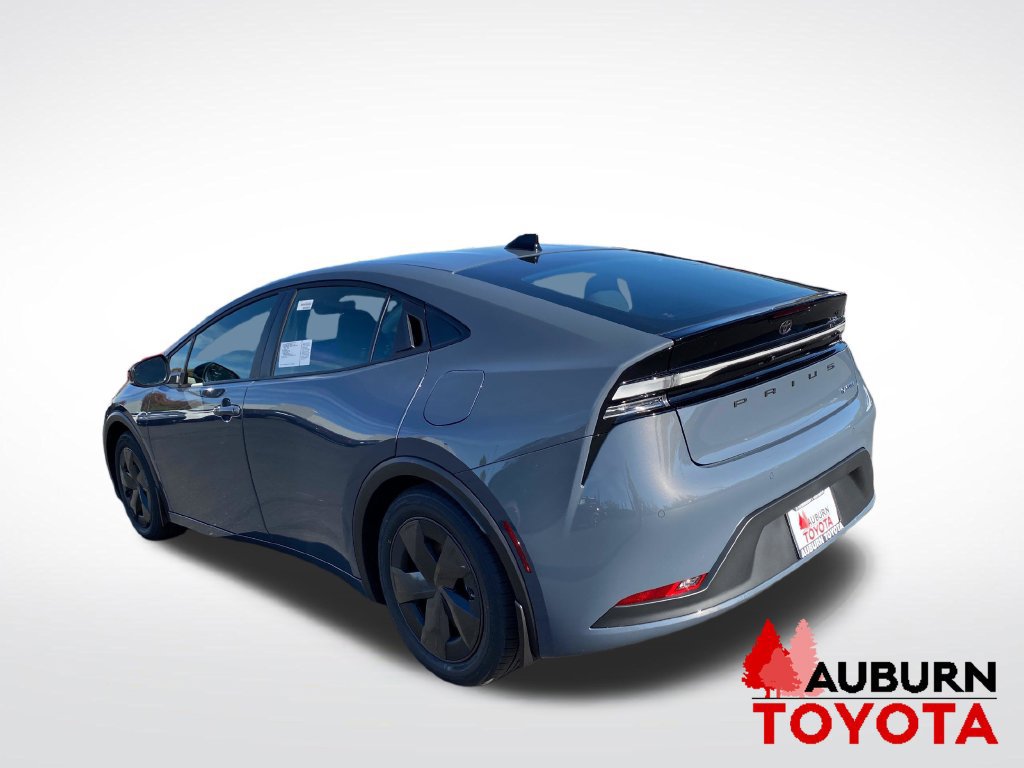 New 2027 Toyota Prius Plug-In Hybrid FWD image 7