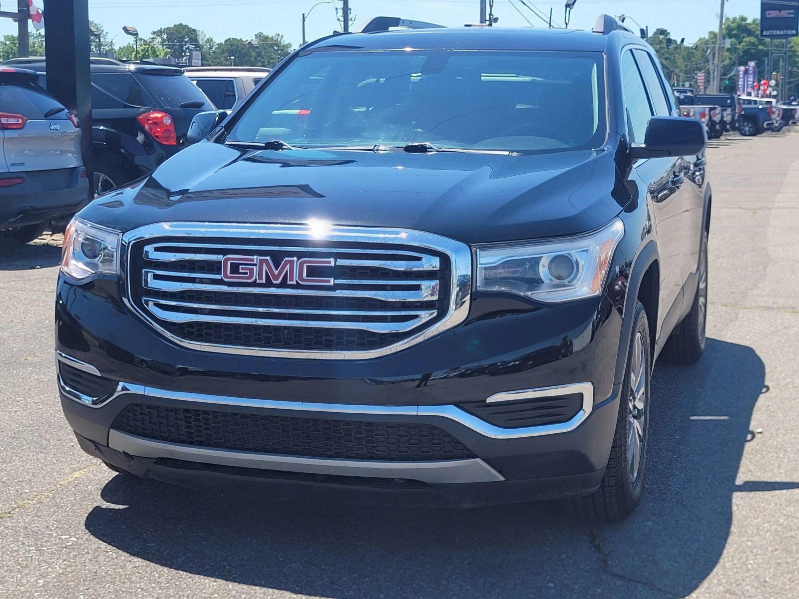 Used 2017 GMC Acadia SLE w/ Driver Alert Package I FWD image 2