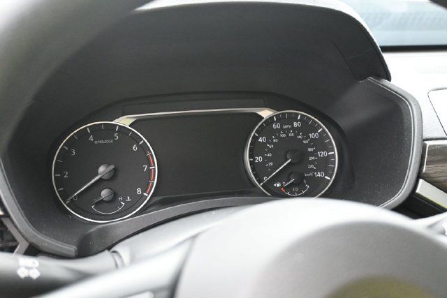 Used 2025 Nissan Altima 2.5 SV FWD image 24