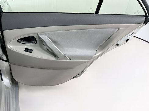 Used 2008 Toyota Camry Hybrid image 28