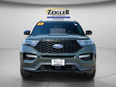 Used 2023 Ford Explorer ST-Line w/ Class IV Trailer Tow Package AWD/4WD image 2