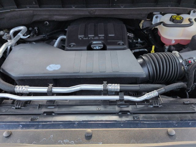 Used 2023 Chevrolet Silverado 1500 LT AWD/4WD image 32