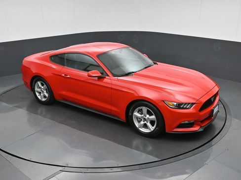 Used 2017 Ford Mustang Coupe image 48