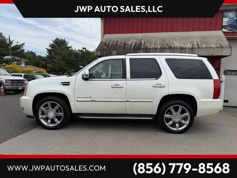Used 2008 Cadillac Escalade AWD image 1