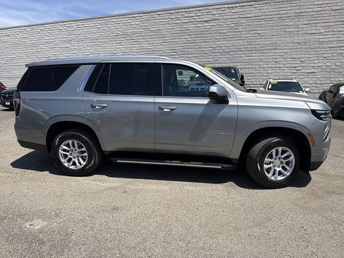 Used 2025 Chevrolet Tahoe LT RWD image 4