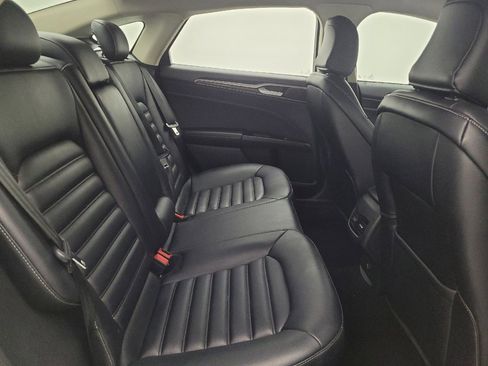 Used 2020 Ford Fusion SEL FWD image 19