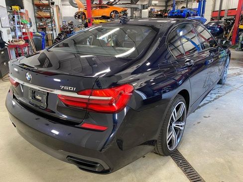 Used 2018 BMW 750i xDrive AWD/4WD image 8