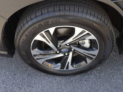 Used 2024 Subaru Crosstrek 2.0i Premium AWD/4WD image 11