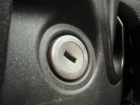 Used 2012 Ford F150 XLT w/ XLT Chrome Pkg image 28