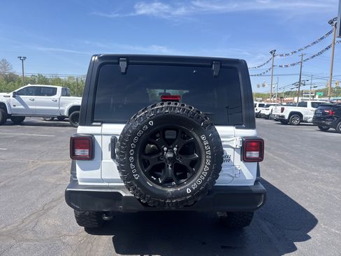 Used 2022 Jeep Wrangler Unlimited Sport AWD/4WD image 4