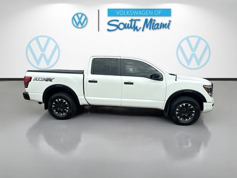 Used 2021 Nissan Titan PRO-4X w/ Pro-4x Utility Package AWD/4WD image 8