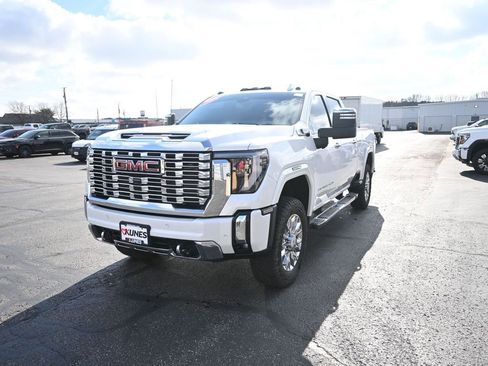 Used 2024 GMC Sierra 3500 Denali w/ Denali Reserve Package image 4