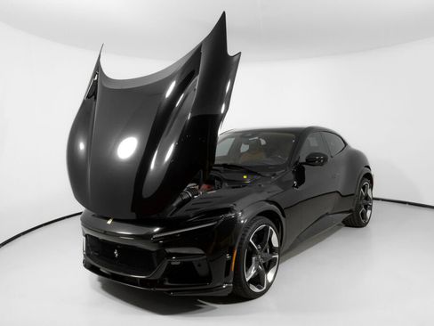 Certified 2024 Ferrari Purosangue image 21