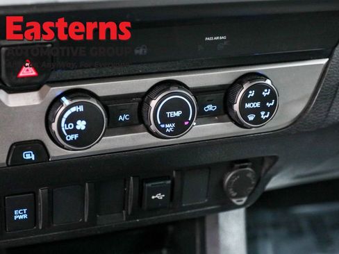 Used 2023 Toyota Tacoma SR image 18