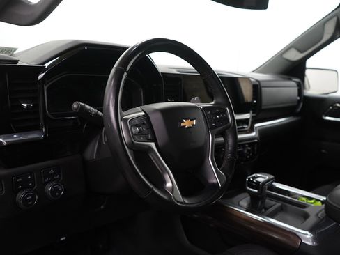 Used 2023 Chevrolet Silverado 1500 LT w/ Z71 Off-Road Package image 18