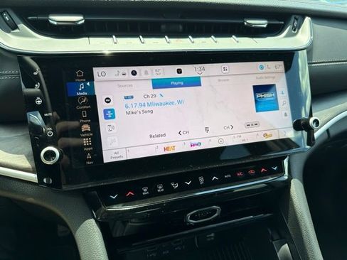 New 2026 Jeep Grand Cherokee L Limited AWD/4WD image 18