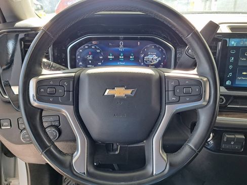 Used 2024 Chevrolet Silverado 2500 LT image 11