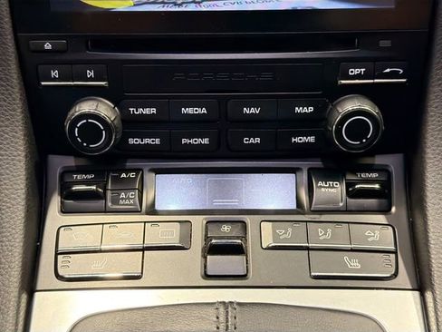 Used 2018 Porsche 718 Cayman Base image 14