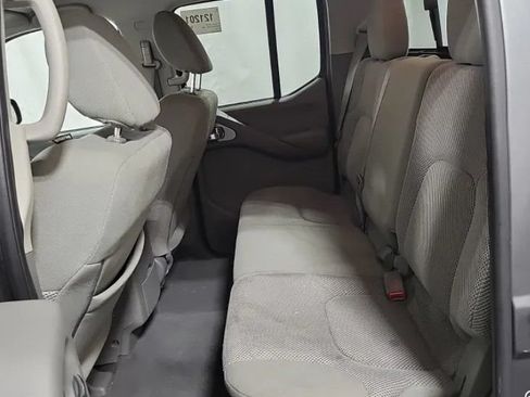 Used 2019 Nissan Frontier SV w/ Value Truck Package RWD image 9