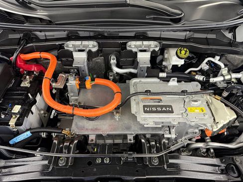 Used 2024 Nissan Ariya FWD image 36