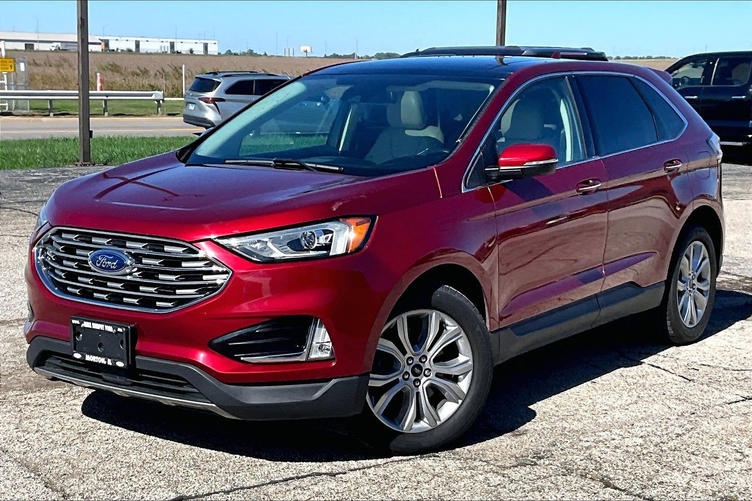 Used 2019 Ford Edge Titanium w/ Cold Weather Package AWD/4WD image 7